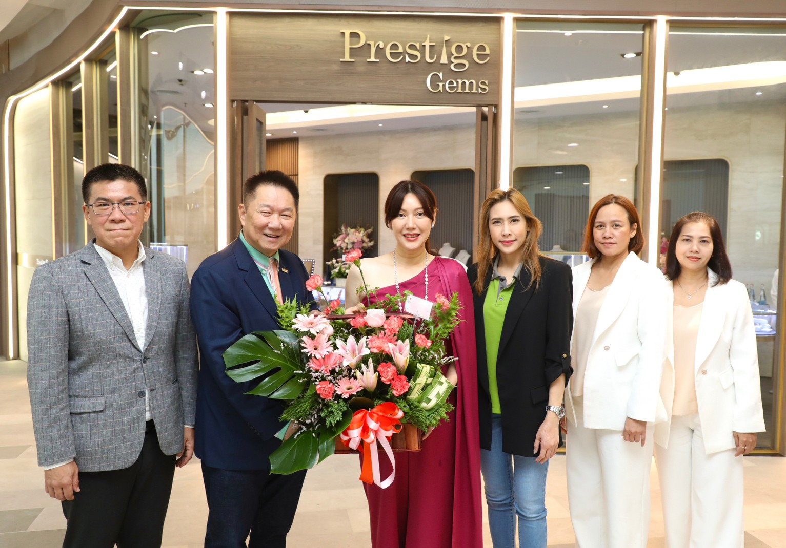 พาราไดซ์ พาร์ค ร่วมยินดีกับร้าน Prestige Gems ร้านเพชรชั้นนำ คุณภาพเยี่ยม โฉมใหม่