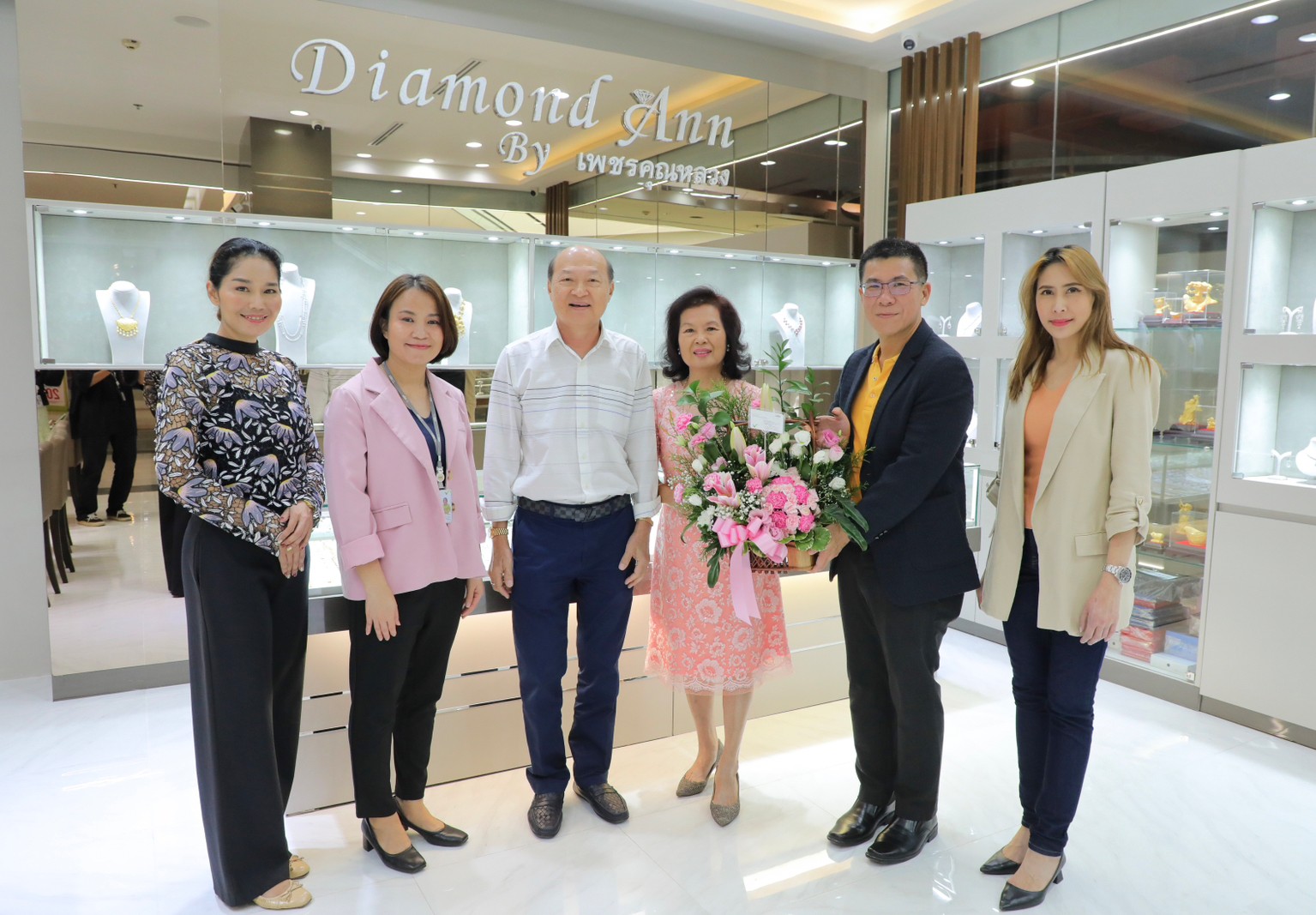 พาราไดซ์ พาร์ค ยินดี Diamond Ann By เพชรคุณหลวง ย้ายโซนใหม่ พร้อมให้บริการแล้ว 