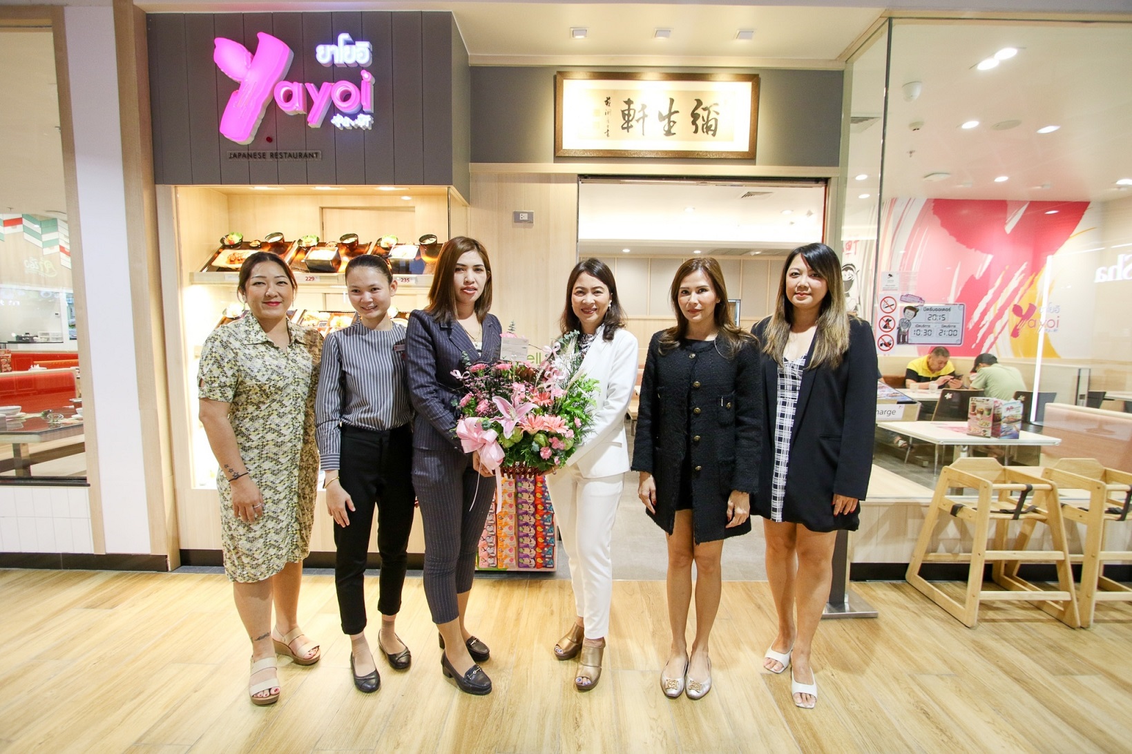 ผู้บริหารพาราไดซ์ พาร์ค ร่วมยินดี Yayoi ร้านอาหารญี่ปุ่นชื่อดัง ปรับโฉมใหม่